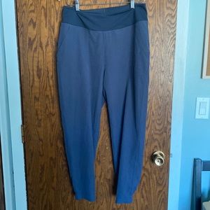 Women’s Patagonia pants